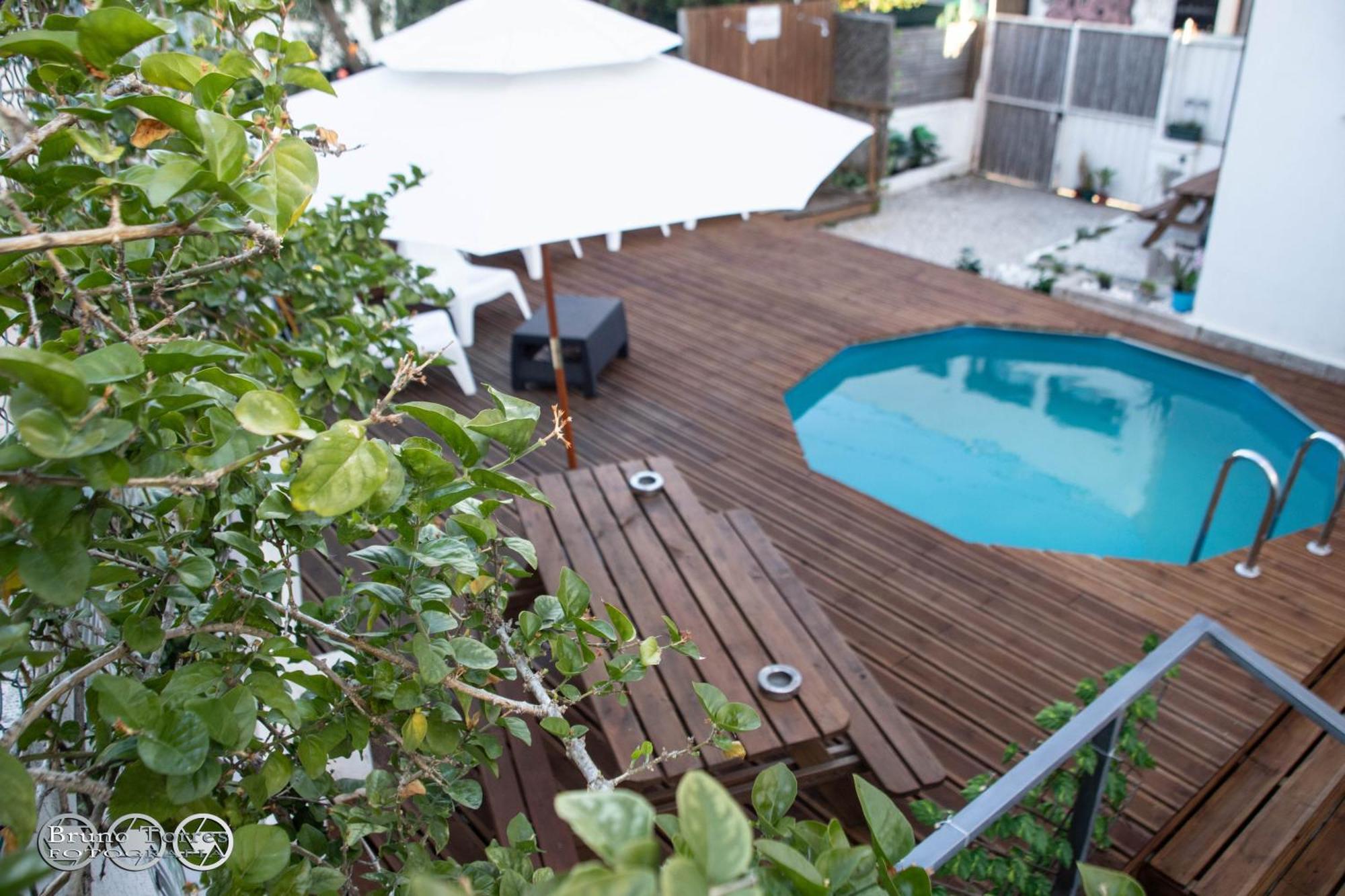 The Shed Surf Lodge Costa da Caparica Bagian luar foto