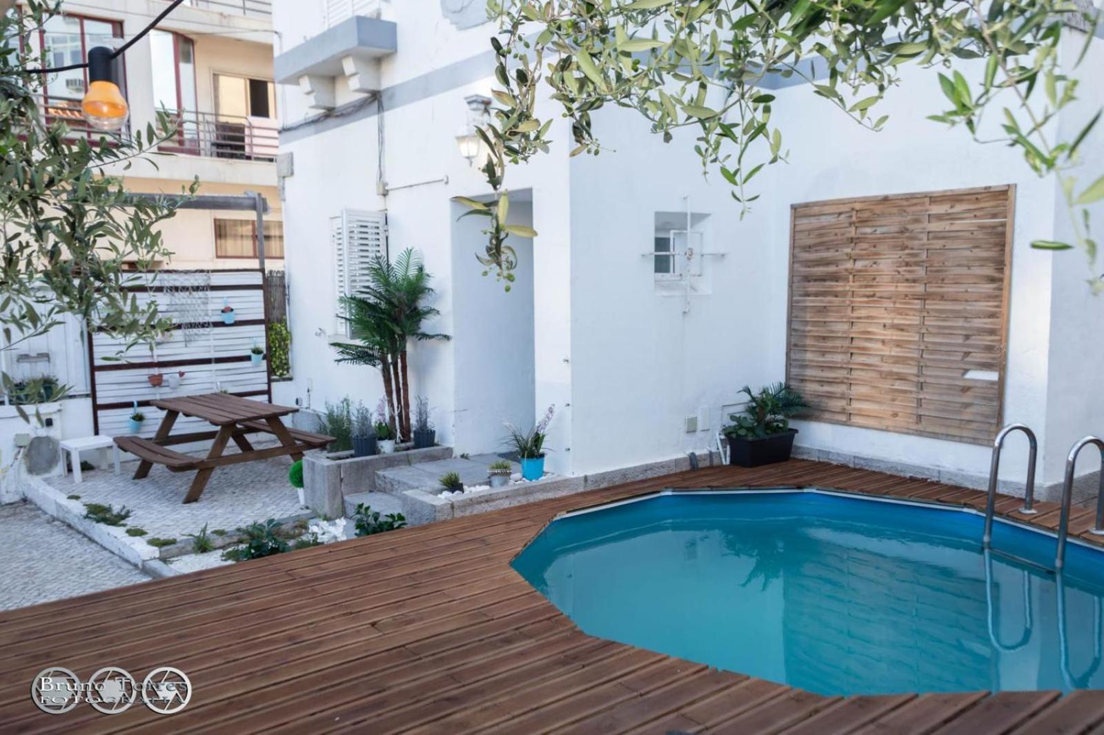 The Shed Surf Lodge Costa da Caparica Bagian luar foto